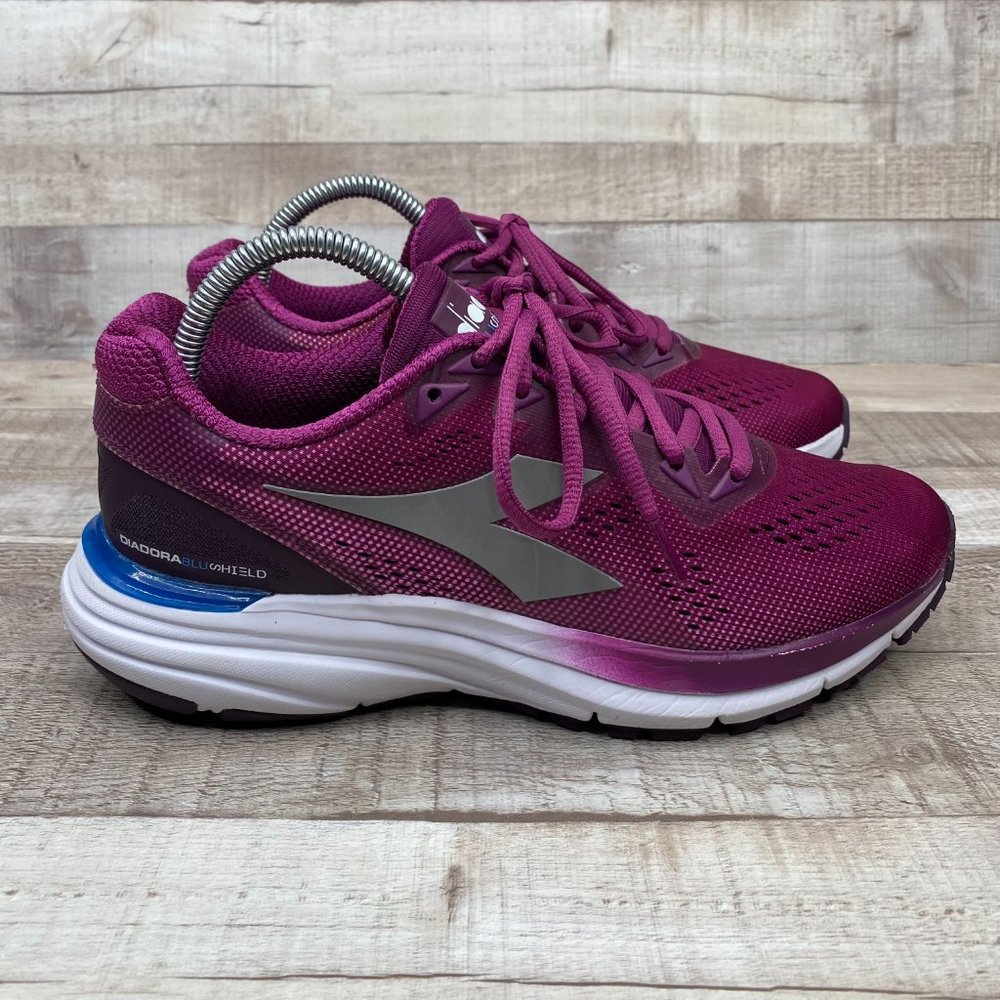 Diadora Blushield Mythos 3 Athletic Shoes Sz 8.5